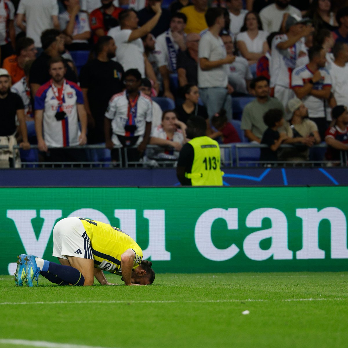 Fenerbahce_EN's tweet photo. Absolute warrior on the pitch!

💪 MURIQI! https://t.co/klvDuAzJIB