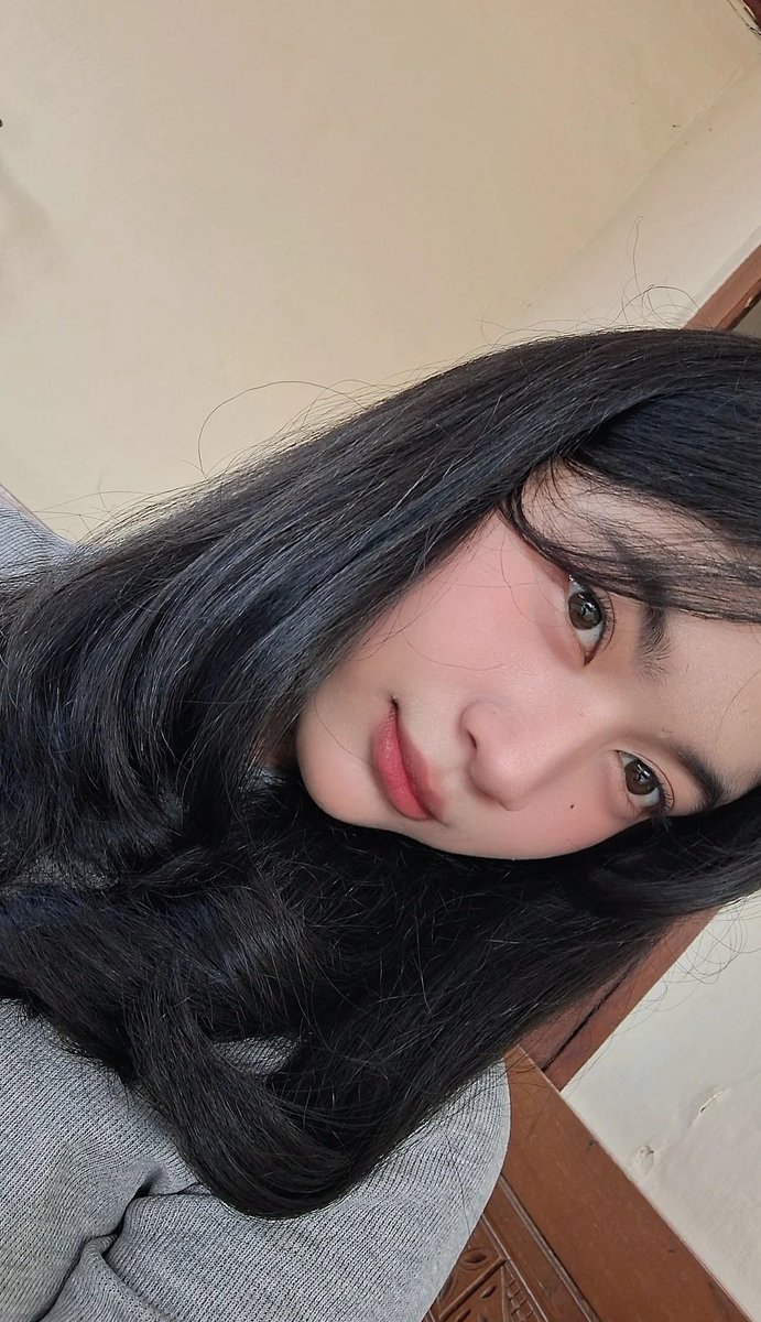 fansss4455's tweet photo. bibir nya enak bet buat di gesek gesek,ni cewek so soan make hijab padahal lacur parah💦💦 https://t.co/yXZhnfoanZ