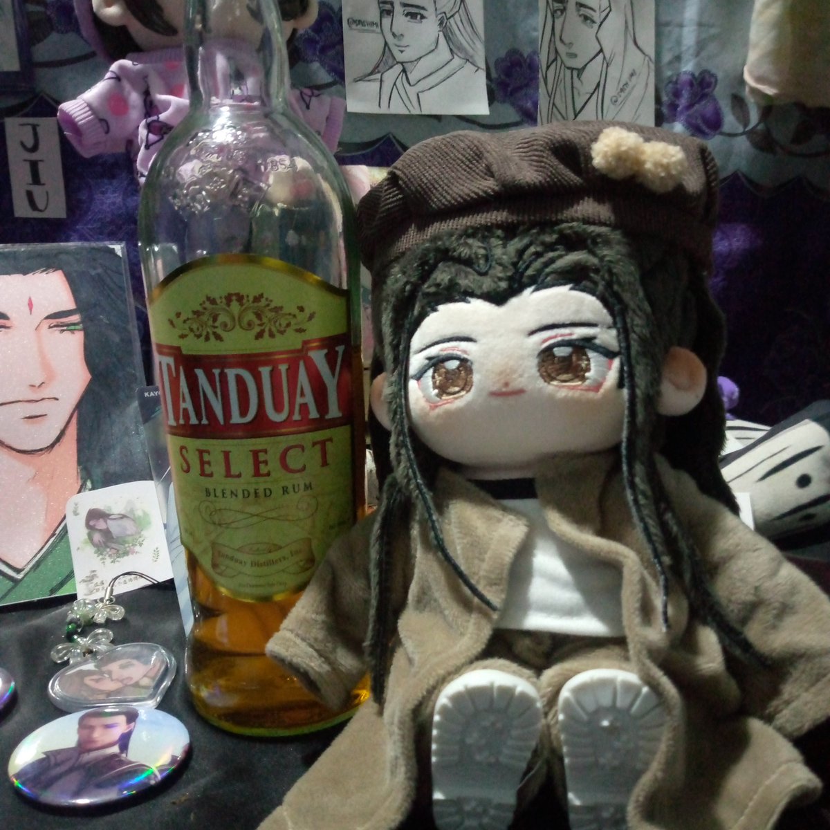QijiuDefender's tweet photo. Qi-Ge getting drunk because the Xiao-Jiu memories hit too hard xD

#YQYplushie #svsss #QiJiu #YQY #YueQingyuan https://t.co/TRbMYO3nug