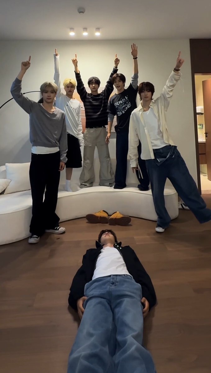 mepuppieyou's tweet photo. วันๆของน้องข้าว ติ๊งกะต๊อง 555555555 https://t.co/R7BtyERMb2