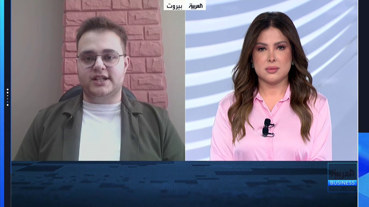 محلل الأسواق المالية دانيال البنا: تباين البيانات الاقتصادية وتردد الفدرالي يدفعان الأسواق نحو مزيد من التقلبات وعدم الاستقرار. نتوقع أن يتسم خطاب كيفن وارش بجاكسون هول بالدبلوماسية مع التأكيد على استقرار الأسعار دون التشدد المفرط. ضبابية قرار الفائدة وهبوط عوائد السندات الأميركية وراء ارتداد الذهب غداء عمل _Business لمزيد من التحليلات وأخبار الاقتصاد.. تابعوا "العربية Business" مباشرة على يوتيوب 