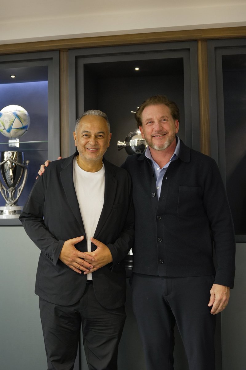 agdws's tweet photo. ¡Muy feliz cumpleaños, querido Fernando Costa! Te deseo un gran día, rodeado del cariño de tu familia y amigos.

¡Sigamos compartiendo el compromiso y la pasión por hacer crecer al fútbol boliviano y sudamericano! https://t.co/GVCfaLw3do