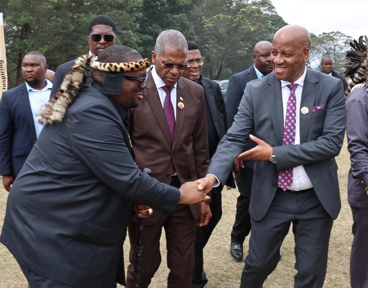 kzncogta's tweet photo. PRINCE MANGOSUTHU BUTHELEZI DAY:

KwaZulu-Natal MEC for Cooperative Governance and Traditional Affairs, Rev. Thulasizwe Buthelezi joined hundreds of people including amabutho and izintombi at KwaPhindangene Palace in Nkonjeni, Ulundi. 
#KZNCOGTA https://t.co/72YivtBuJ3