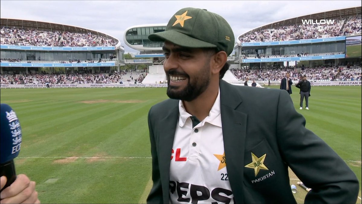 TsMeSalman1_'s tweet photo. Nasser Hussain - "How's that finger. Is there any pain at all? Yesterday you said you are 90% fit".

Babar Azam - "Na, just kidding. Yesterday it was 90%, now it's 100%, that's why I am here". (Smiles) https://t.co/1o0jvu6P4B