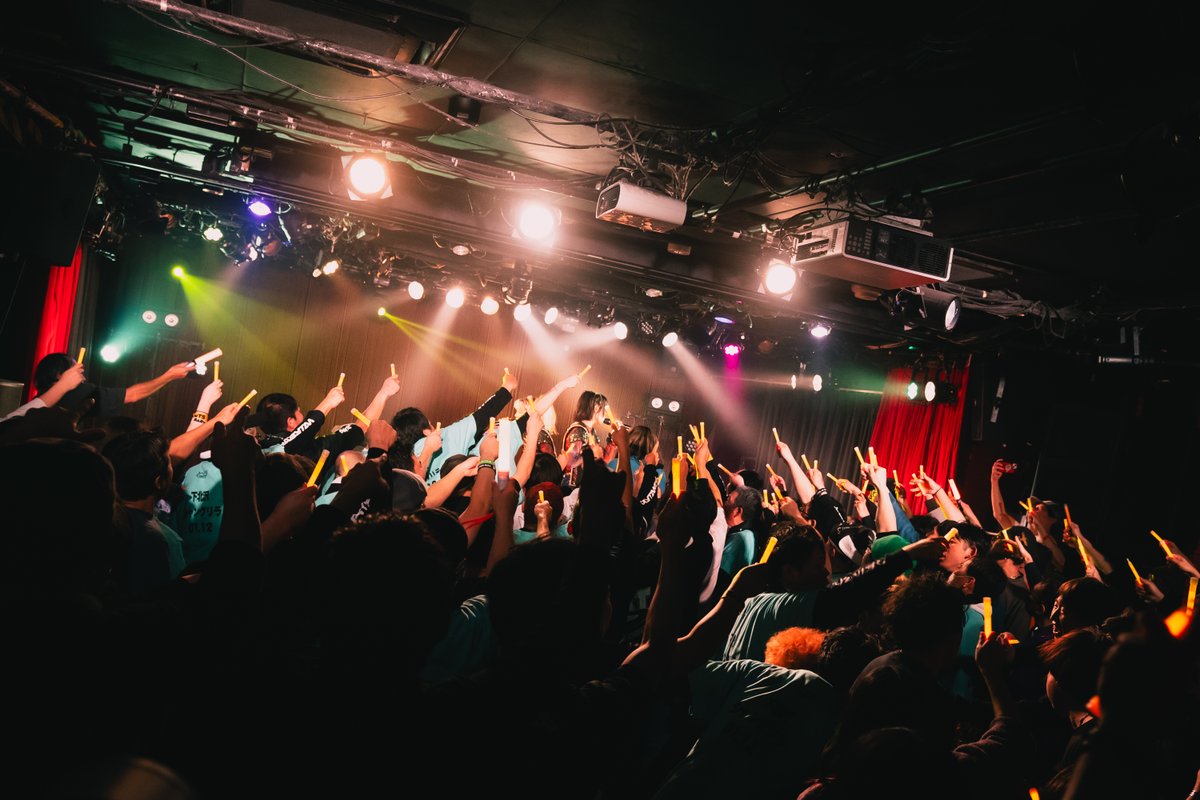 AMI_TAKU3's tweet photo. 【もっと詳しく知りたい方はこちらへ】

TikTok
https://t.co/4bLMSh0VFz

YouTube
https://t.co/LFRTFCZwTt

サブスク
https://t.co/xhkN65pGvU

ライブ日程
https://t.co/1bJ6MxZMG8

ライブや配信もたくさん行っているので、気になった方はぜひ一度チェックしてみてください！ https://t.co/IFbaSdngUH
