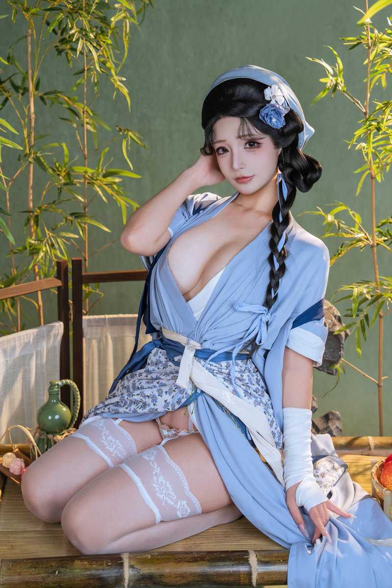 Yunx1x1's tweet photo. 🌾田耕记🌾

出镜:@yuuhuia
摄影:云溪

又是和汇汇老婆合作的一套，汇汇真是太乖啦，这套也超喜欢w
喜欢这套的宝宝请从汇汇处入手噢੭ ᐕ)੭*⁾⁾ https://t.co/Nq7FzSMciG