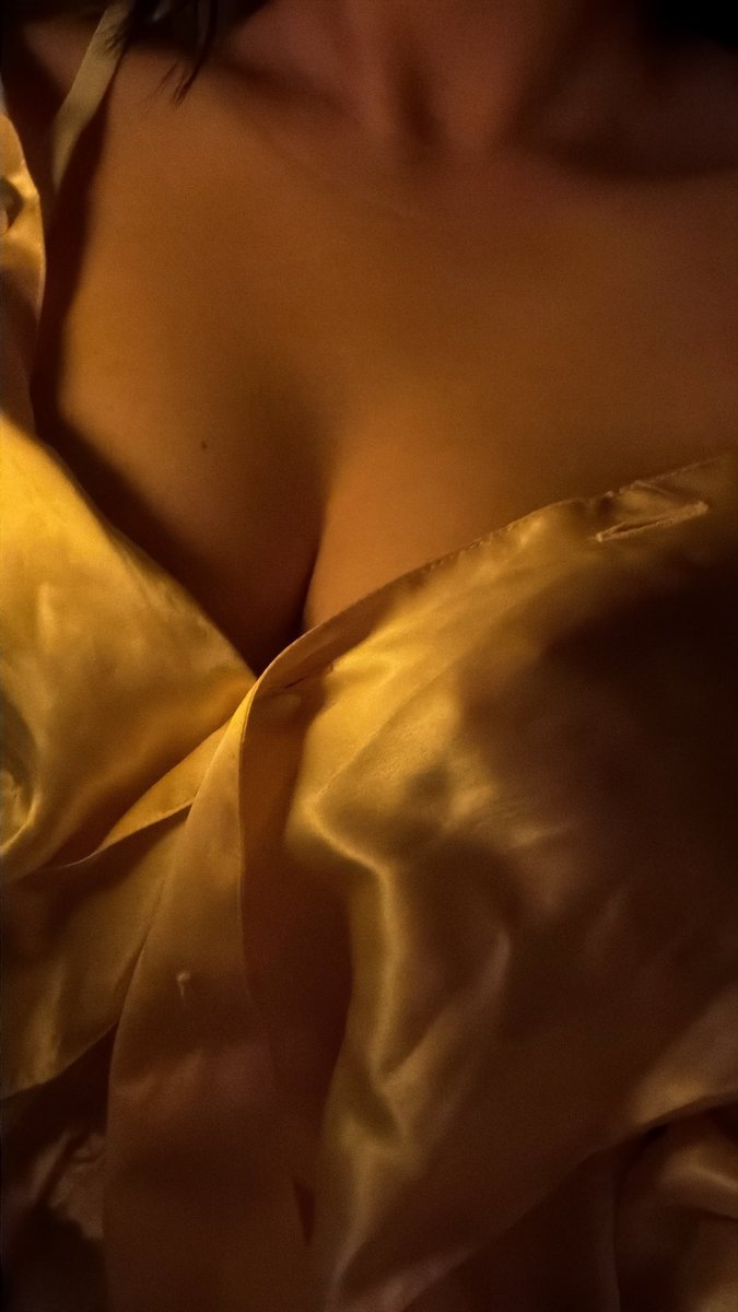 auxeil's tweet photo. intro 💌 

⪩ ⪨ ꠹    im aux, ntmy! 

  𑣲. 18 | MDNI 
  𑣲. she/her 
  𑣲.  new to #nsfwtwt

  𑣲. shy sub | asian 
  𑣲. faceless 

⊹ ࣪ ˖ will post anything that catches my eye 

looking for moots! https://t.co/lcXhUjJ5wr