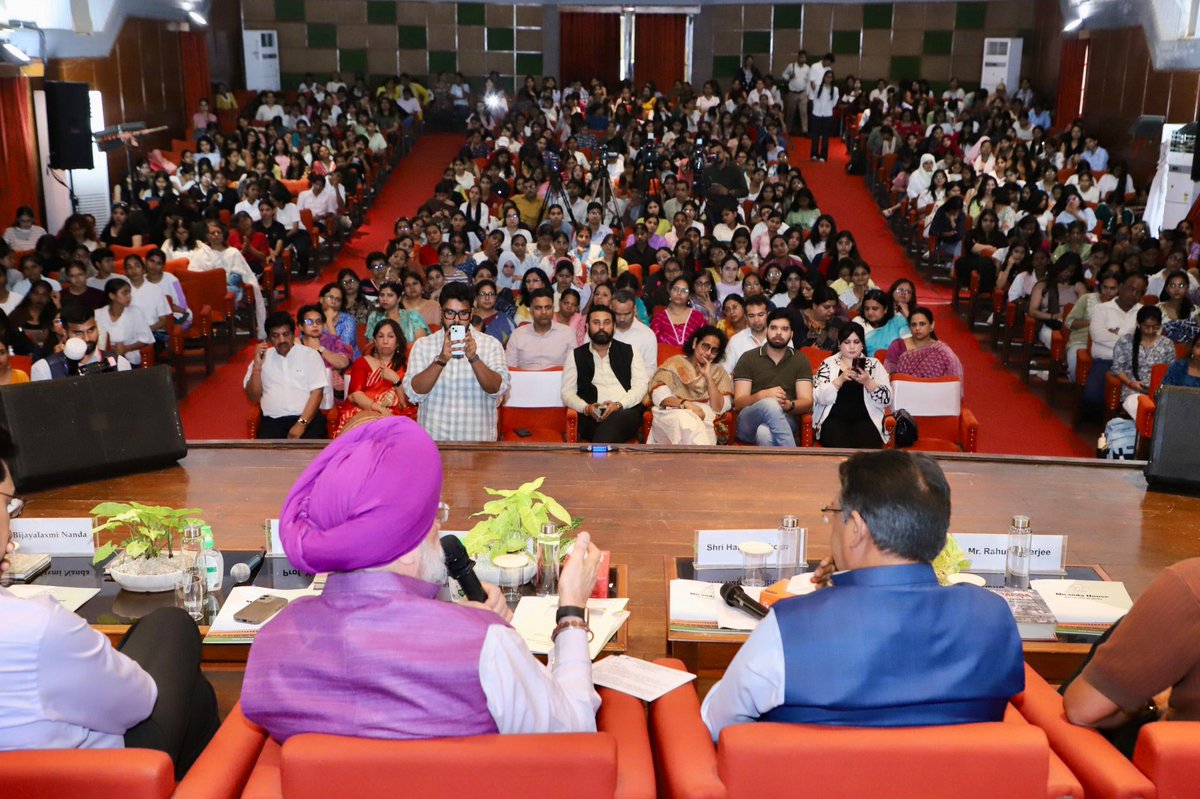 HardeepSPuri's tweet photo. Khel Ki Baat. PM Modi Ke Saath.
Joined the aspirational and enthusiastic sportspersons, Dronacharya Awardees, youth, and the students of Miranda House for PM Sh @narendramodi Ji’s Viksit Bharat Yuva Connect, an initiative that connected more than 8 lakh young people across over 1,600 locations, with our nation’s sporting journey, and encourages their ideas and participation in building a stronger, nasha-mukt, youth-led Viksit Bharat. 

My colleague and President of @BJP4Delhi Sh @hdmalhotra Ji, the VC of @UnivofDelhi Sh Yogesh Kumar Ji, Director South Campus Prof @Rajniabbiabbi Ji, Archery Olympian Sh @archer_rahul Ji and the Principal of Miranda House and others were also present.

Over the last decade, India has made significant strides in strengthening its sporting ecosystem and infrastructure, creating greater opportunities for young athletes to pursue excellence and fulfil their dreams. From quality coaching and modern training facilities to nutrition, sports science and financial support, the focus has been on building a comprehensive foundation for athletes to compete and succeed at the highest levels.

Our youth are at the heart of this transformation. The remarkable achievements of India’s young athletes at major international tournaments and sporting events reflect the spirit of a new India which is ambitious, confident and determined to excel. With every milestone, they are raising the bar, inspiring millions more to take up sport, pursue their aspirations and believe that the possibilities before them are limitless.

The nationwide Khelo India Dialogue brings together sports, youth leadership, civic responsibility, volunteering, fitness and nation-building on a common platform. It creates a meaningful space for young Indians to engage with the country’s sporting ambitions and ensures that their ideas, experiences and aspirations become part of the continuing conversation on India’s youth and sports ecosystem.

#KhelolndiaSamvaad