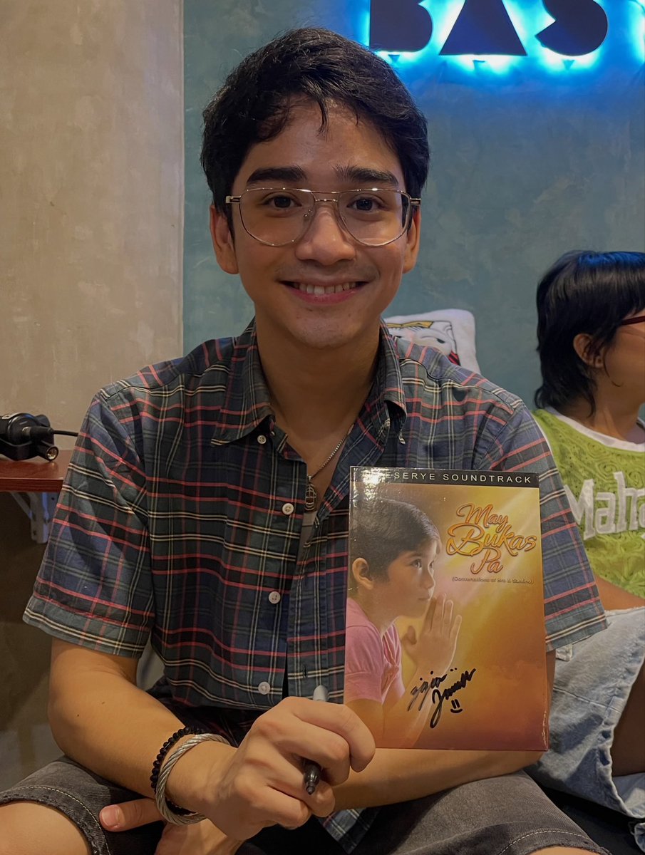 childstarchive's tweet photo. HSGAHWUSHAHSHSHAJSK https://t.co/03BJge348W