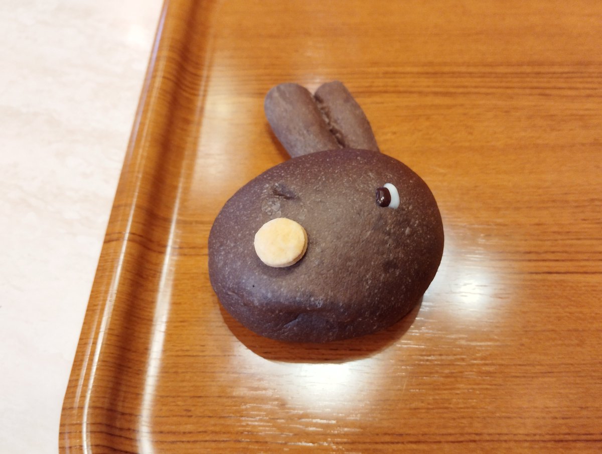 nazofood's tweet photo. ガスパールのチョコパン
リサとガスパールタウンにあるお洒落なパン屋のカフェブリオッシュにあるパン
可愛いガスパールのチョコパンで中身が サクサク食感のチョコクリームで可愛くて美味しかった
#カフェブリオッシュ #リサとガスパール #りあぐるめ https://t.co/WIdbt4dYy7