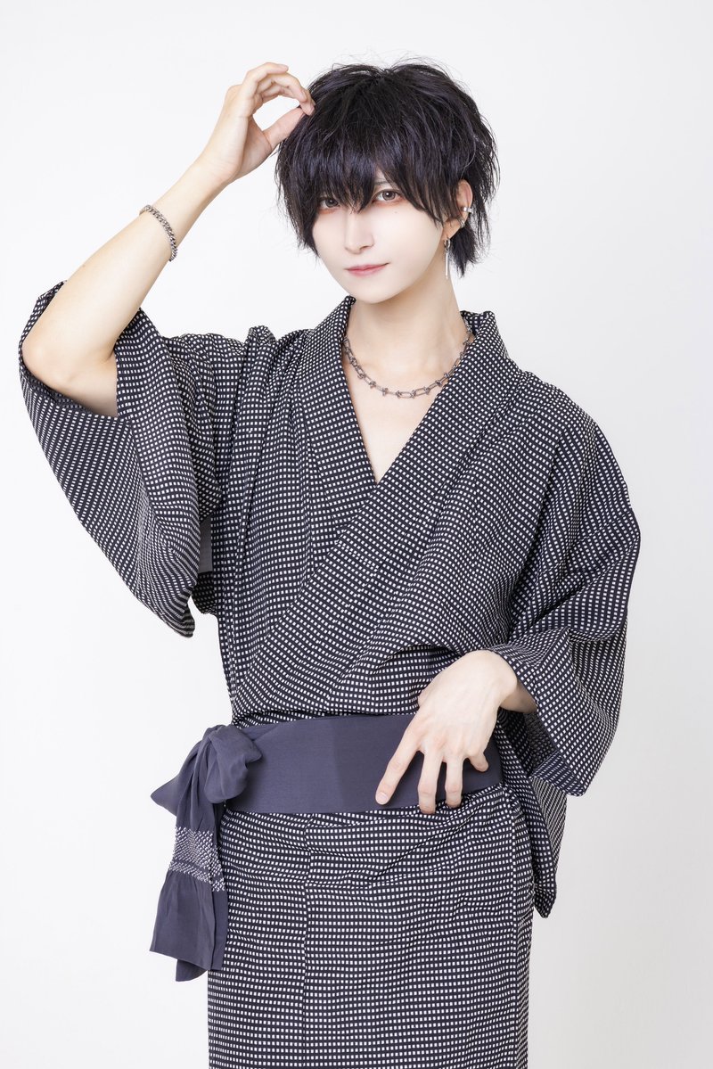kakeru_iMEME's tweet photo. 背景寂しいけど浴衣よきよき https://t.co/HDDlX9deHD
