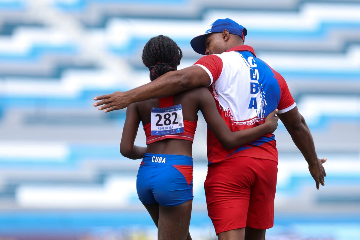 InderMcpioGtmo's tweet photo. Continua  demostrando que es #GuantánamoTierraDeCampeones al lograr medalla de plata en los juegos Panamericanos para Sordos a través de la atleta Keyla Alejandra en la modalidad de salto de longitud deporte atletismo . https://t.co/YI96GhgQeR
