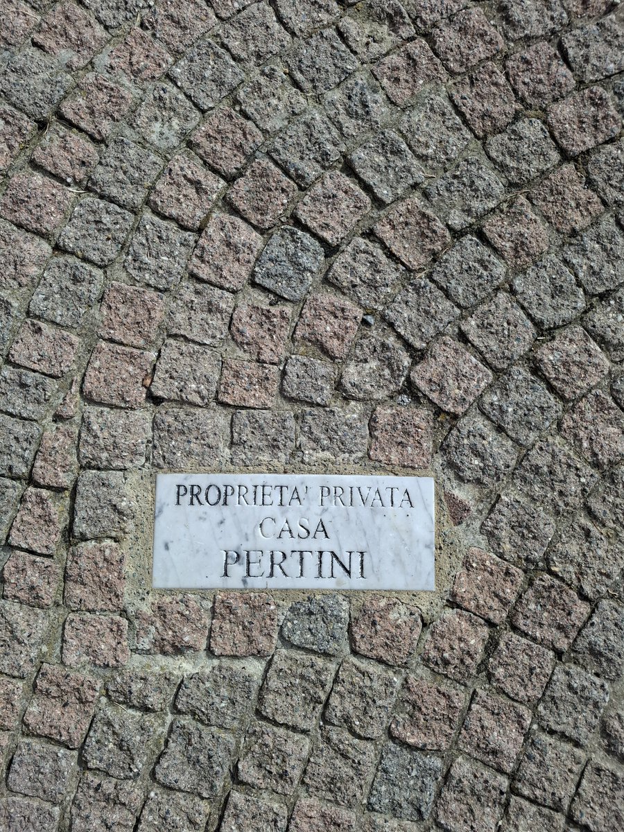 PBerizzi's tweet photo. "Coi fascisti non si discute, ma con ogni mezzo li si combatte" (Sandro Pertini). Tornare alla sua casa-museo a Stella San Giovanni è sempre un dono, una necessità, un dovere civile. https://t.co/XRwXjaXuQW
