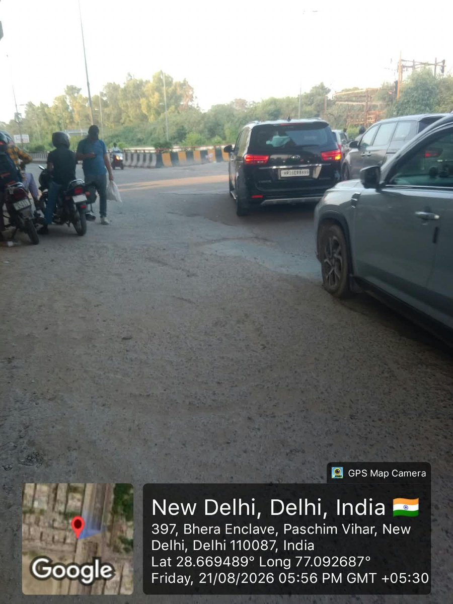 OfficialDMRC's tweet photo. Hi, The potholes at Bhera Chowk have already been repaired. Restoration of the road is affected due to the monsoon season.  A dedicated team has been deployed for the day-to-day repair and maintenance of potholes. Any inconvenience caused due to the same is regretted. 
@CAQM_OFFICIAL @CPCB_OFFICIAL