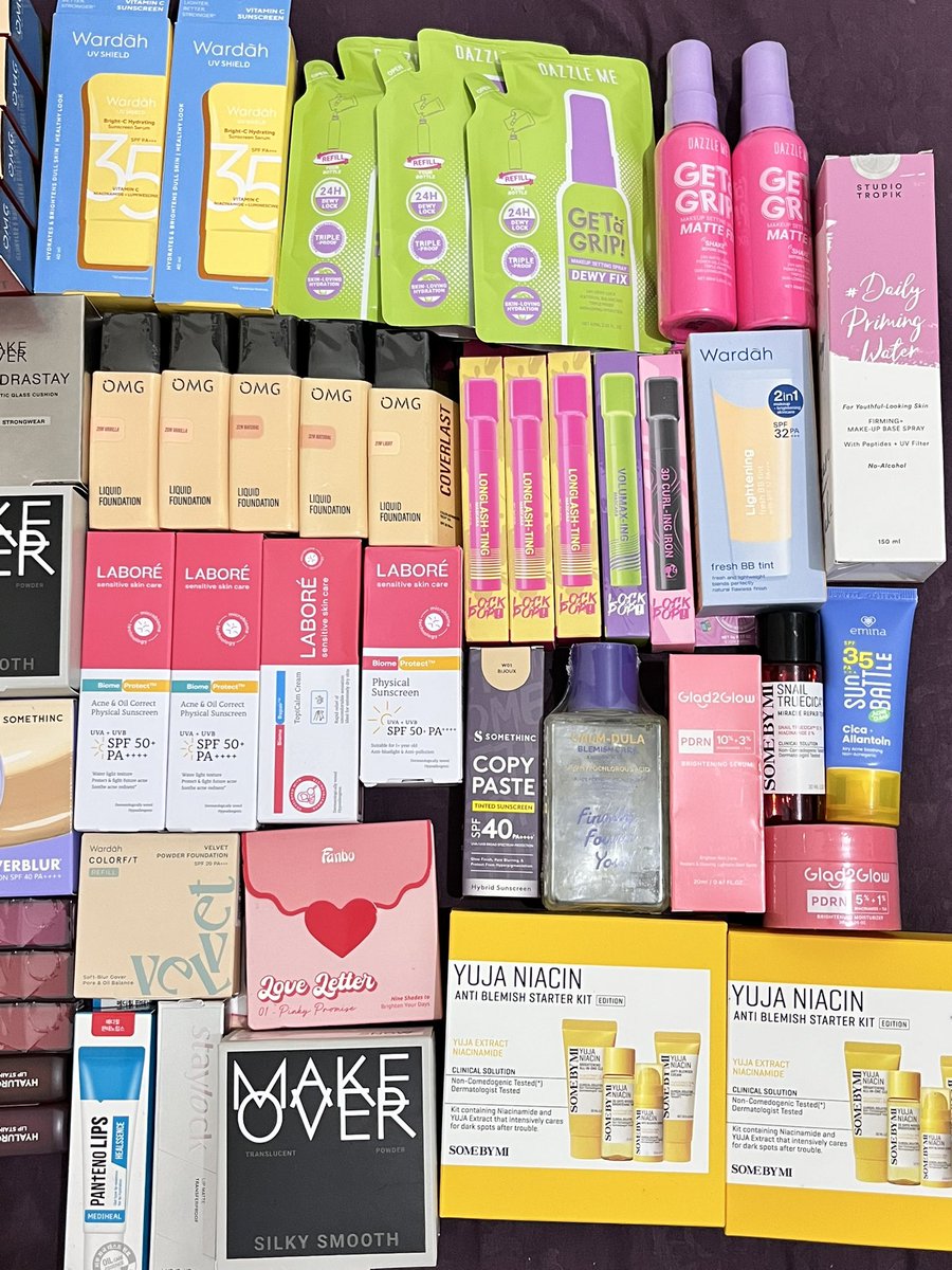 kiwimanisea's tweet photo. haii semuaa
aku jualan skincare &amp; makeup nii, murah aja buat kosongin lemari yg udah full
bisa oyen yaaa
lok jakbar🥰🫶🏻 https://t.co/GrFTjbrYKZ