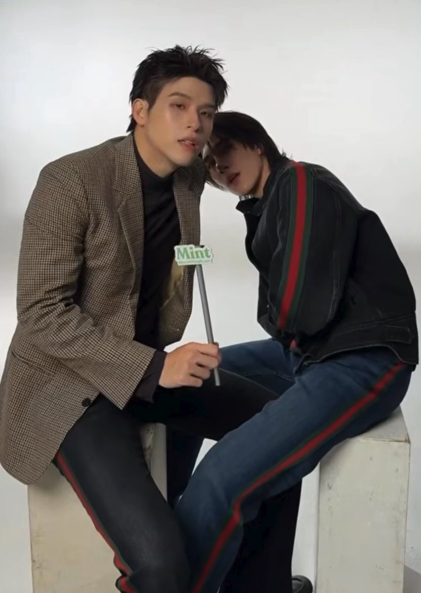 nn3abi's tweet photo. ท่านั่งอะไรวะ คันหัวนะเว้ย กุไม่ไหวๆๆๆๆ😭😭😭😭😭😭😭😭😭😭😭😭😭😭😭😭 https://t.co/w3IyLYBRbS