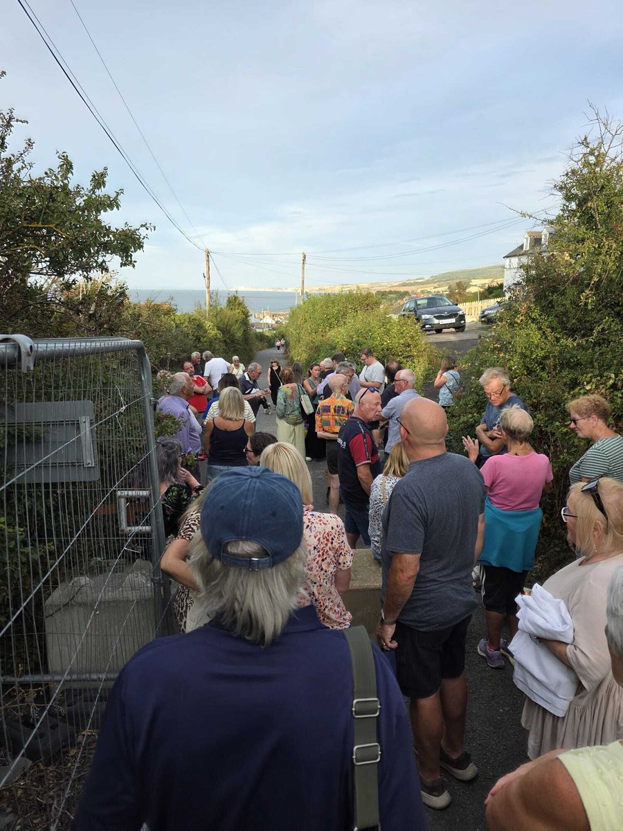 RachelGilmourLD's tweet photo. Yesterday's gathering, organised alongside Cllr Cara Strom, was a chance for all of you to make your voices heard and send a clear message: reopening the B3191 matters to the people of West Somerset.

The Government now has an opportunity to invest in...(1/2)
#Watchet #B3191 https://t.co/KqruMgmsjW