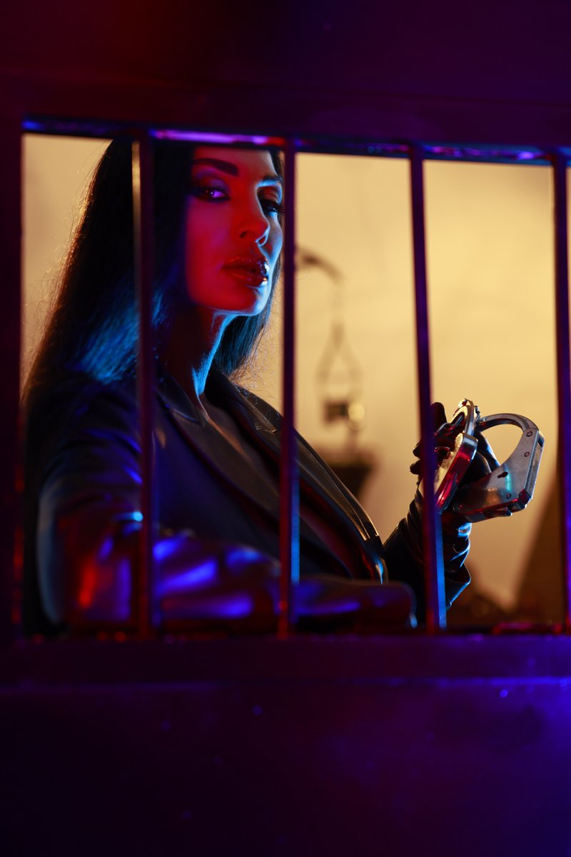 WorldElectra's tweet photo. Behind bars, holding the keys. That's the whole dynamic, really. 

You think you understand power until you meet someone who has it and feels no need to prove it. Wanting something you can't have is the only way most people learn to value it.

#LadyElectra #Femdom #findom https://t.co/rJFHVxo6uk