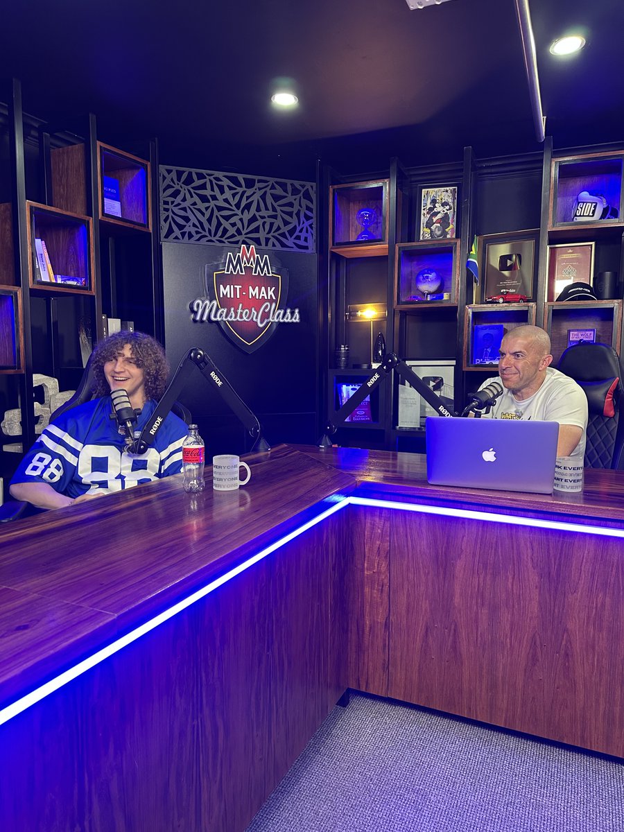 BobbyPetkov_MMM's tweet photo. What a DUO! 🎙️🔥
Different generations. Different perspectives. One hell of a conversation.
#mitmakmotors #unclebobby #whataduo #podcast #podcastlife #conversation #behindthemic #masterclass #motoring #automotive #cars #carculture #southafrica #pretoria #business #entrepreneurship #leadership #mindset #realtalk #entertainment