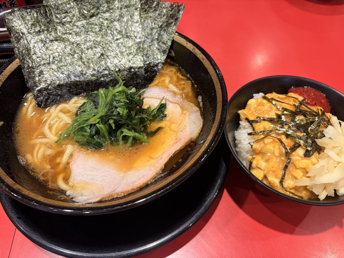 oropon37's tweet photo. 昼飯は直系 https://t.co/ilIDeriCiR