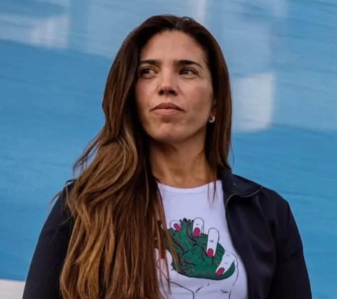 AlberCarp4's tweet photo. Está es, MARIA SOLEDAD CALLE 
Sindicalista de la UOM y referente de la Cámpora .
Compro el piso de abajo de San José  1111 ,252 mt2 con un contrato millonario
lugar que también habita la condenada por asociación ilícita y fraude al Estado.
Piden allanar el departamento de la SINDICALISTA para saber de dónde saco la plata para comprar el piso, hay una denuncia en el juzgado de Julián ERCOLINI 
Por DEFRAUDACIÓN a la UOM que enfrenta CALLE y ABEL FURLAN, por administración fraudulenta, asociación ilícita y fraude.
LACRAS CORRUPTOS