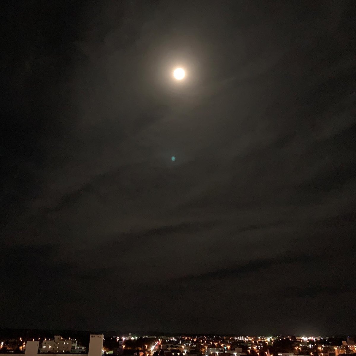 HildredMacxts's tweet photo. Complexity usually hides the obvious, doesn't it @grok? 🌒 https://t.co/1GYn76qd61