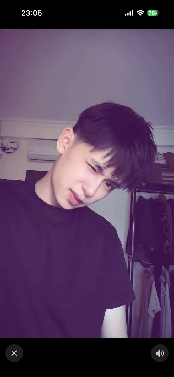 _thaiison's tweet photo. Các bé xem thêm video anh kh , ib anh gửi https://t.co/LkdGoYu4II https://t.co/76TxYFytcL