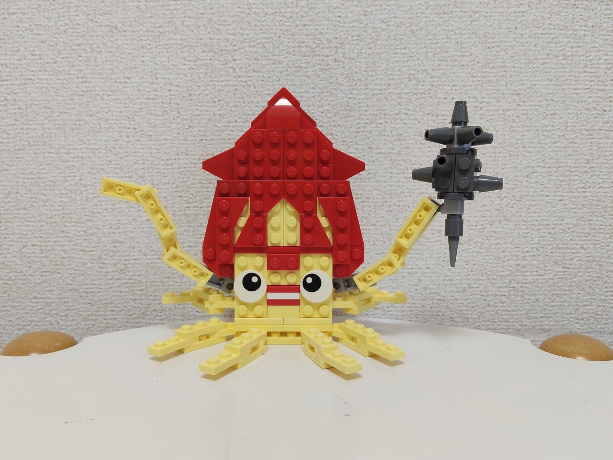 makiron0860's tweet photo. プチアーノンを作りました!
海の大親分オセアーノンの幼生。
よく砂浜でお絵かきして遊んでいます。
#LEGO #レゴ #ドラクエ #ドラクエ8 https://t.co/PhaCP46cW0