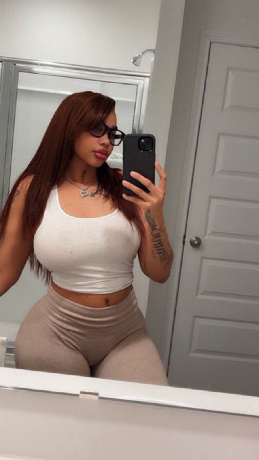 Unique5o0's tweet photo. I NEED A BOYFRIEND WHOS DOWN 🤭😜 https://t.co/Y7l7Hdjzep