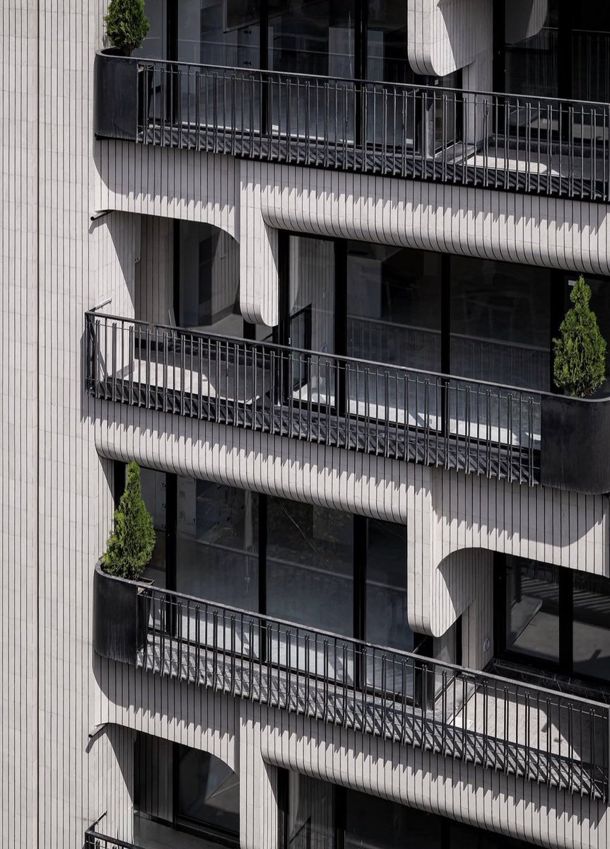 SustainableTall's tweet photo. Love the subtle curves at play here in these apartments in Tehran, Iran…

Architecture by Iman Takbiri https://t.co/QSeOuxpr3W