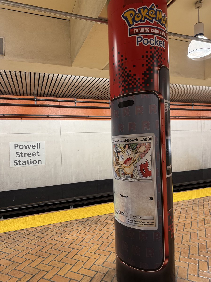 JpKokito's tweet photo. ロケット団占拠🚀
サンフランシスコのWCS会場の最寄駅、Powell St.(パウエルストリート駅)。

この公衆電話からロケット団アジトへ行けそう
#PokemonWorlds #ポケモンWCS2026
#PokemonXP #TeamRocket https://t.co/W976Ir17rs