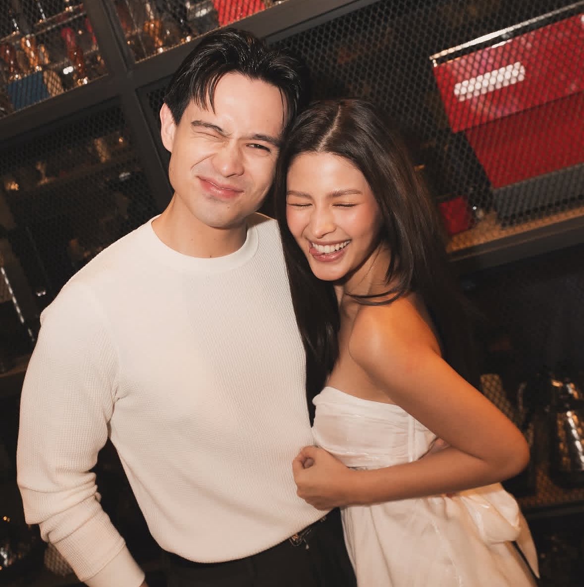AZdarliinngg's tweet photo. hey there, our Julia and Tristan 🥹💛 https://t.co/4U1svYIc5M