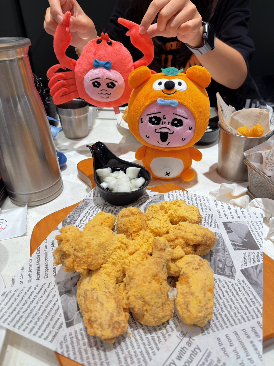 Eddieweiwei0108's tweet photo. おいしいフライドチキン🍗
日焼けしたおぱんちゅうさぎが3つ連続で当たりました🤣
#おぱんちゃうさぎ #台湾
 #bbqchicken https://t.co/NjezzuxPkX