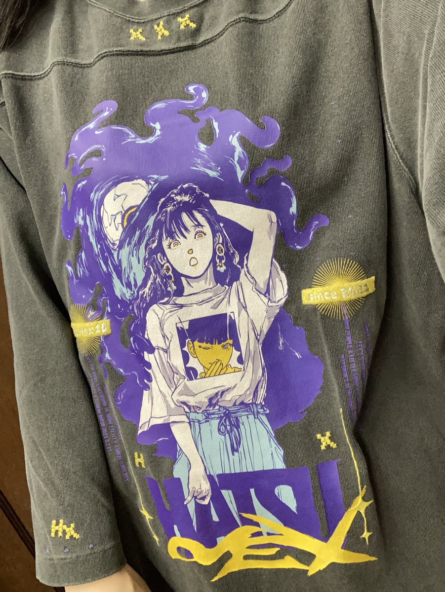 eri__1986's tweet photo. 早く街に出たくなる💜❤️
めっちゃ柔らかい生地感。首周りのゆとりが優しい。
とにかくデザインが好き。

#Hatsunex 26SS #松嶋初音 https://t.co/KalxtvY4Ob