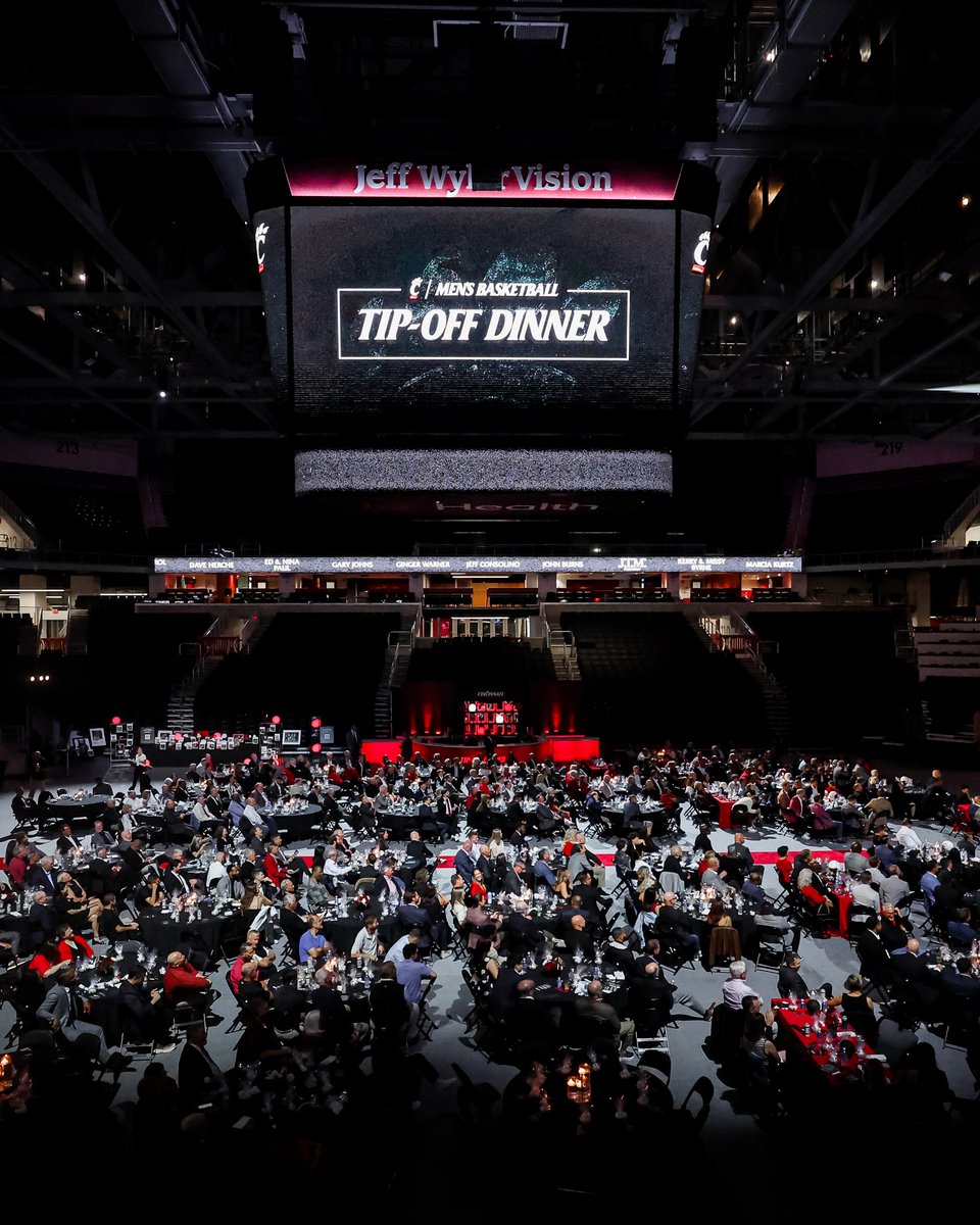 GoBEARCATS's tweet photo. Tickets to the annual @GoBearcatsMBB Tip-Off Dinner are on sale to the public now. 🤩

📅 Wednesday, Sept. 23
🕖 7 p.m.
📍 Fifth Third Arena

Emceed by Tony Pike, guests will have a chance to bid on auction items before a program featuring the new roster as well as a panel discussion with head coach Jerrod Calhoun and Celtics head coach Joe Mazzulla. 

📝: https://t.co/ID3TkKeDZn
🎟️: https://t.co/2tNjlB2ntk