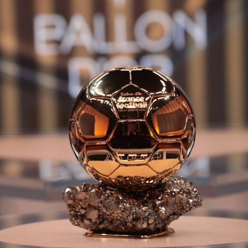 Bayern_PR's tweet photo. 🚨🚨 𝗕𝗥𝗘𝗔𝗞𝗜𝗡𝗚: Harry Kane is FAVORITE to win the 2026 Ballon d'Or. 🏴󠁧󠁢󠁥󠁮󠁧󠁿✨️ https://t.co/urZTr8Z8Es