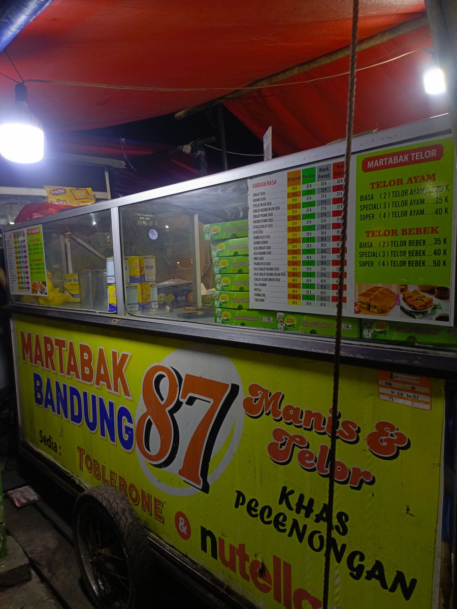 Raveth_'s tweet photo. Varian favorit kalian kalo beli martabak manis apa? https://t.co/7rjloFJMJ0