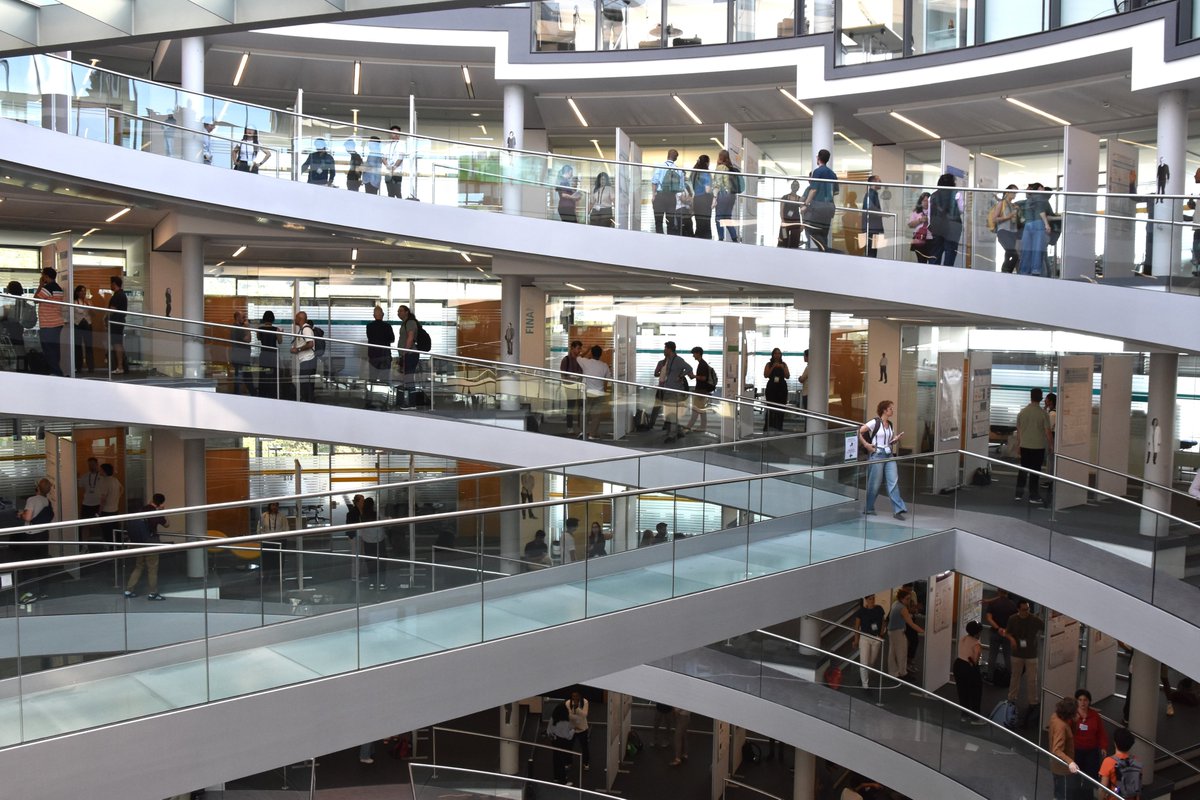 EMBLEvents's tweet photo. From transcription to conversation! 🧬💬 A few moments from the poster session at 'Transcription and chromatin' where ideas were shared, questions were fired away and the science (and chats!) kept flowing 🔬📊 #EMBLTranscript https://t.co/ZQGz1nLQIq