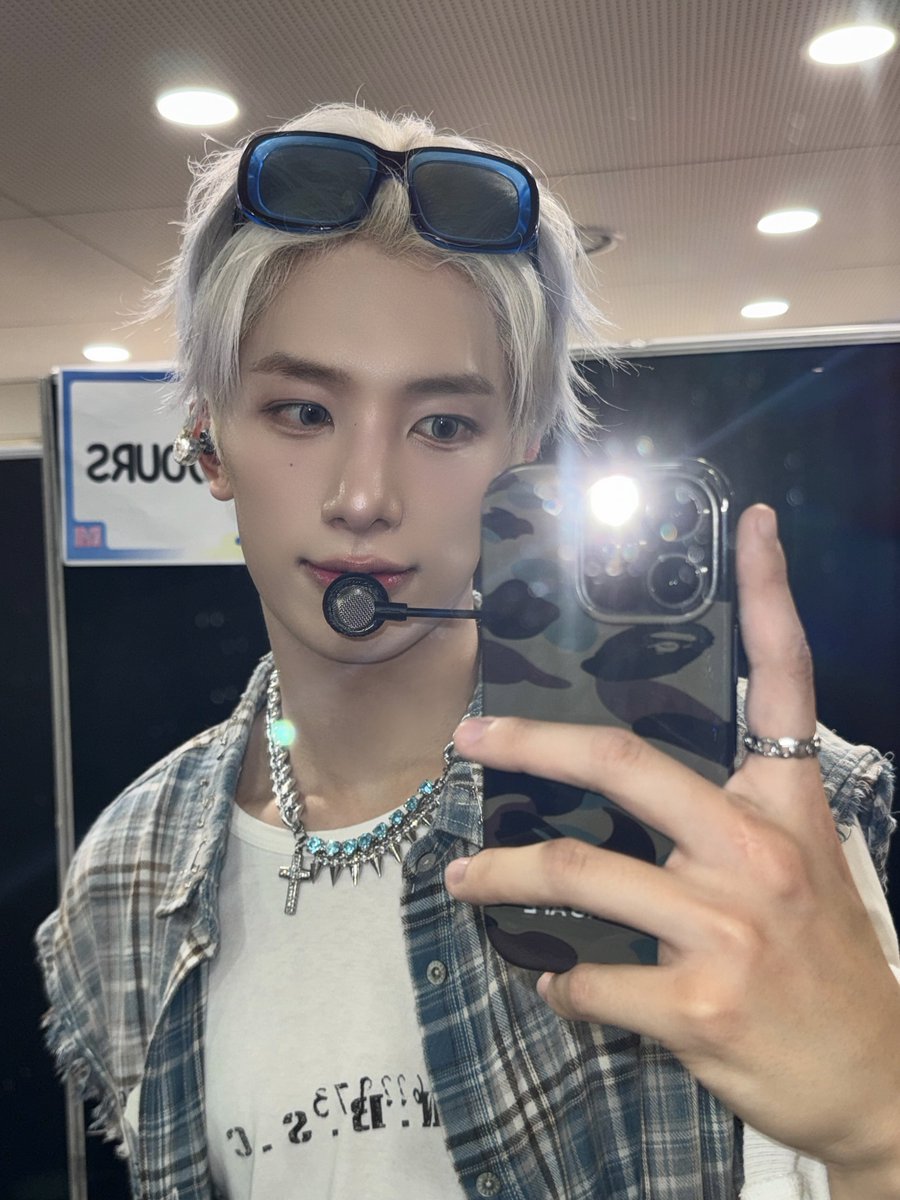 at_ALL_H_OURS's tweet photo. [#건호]
엠카 끝 ~

#ALL_H_OURS #올아워즈
#KUNHO #건호 https://t.co/yCRFB2Kpnb
