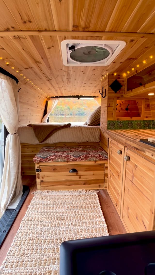offgridloueinc's tweet photo. A snapshot of some of our favorites from our “Louie” van series over the years 🚐❤️🛠️

#vanlife #vanconversion #vanbuild #homeiswhereyouparkit #offgrid https://t.co/hKqvKrdoIf