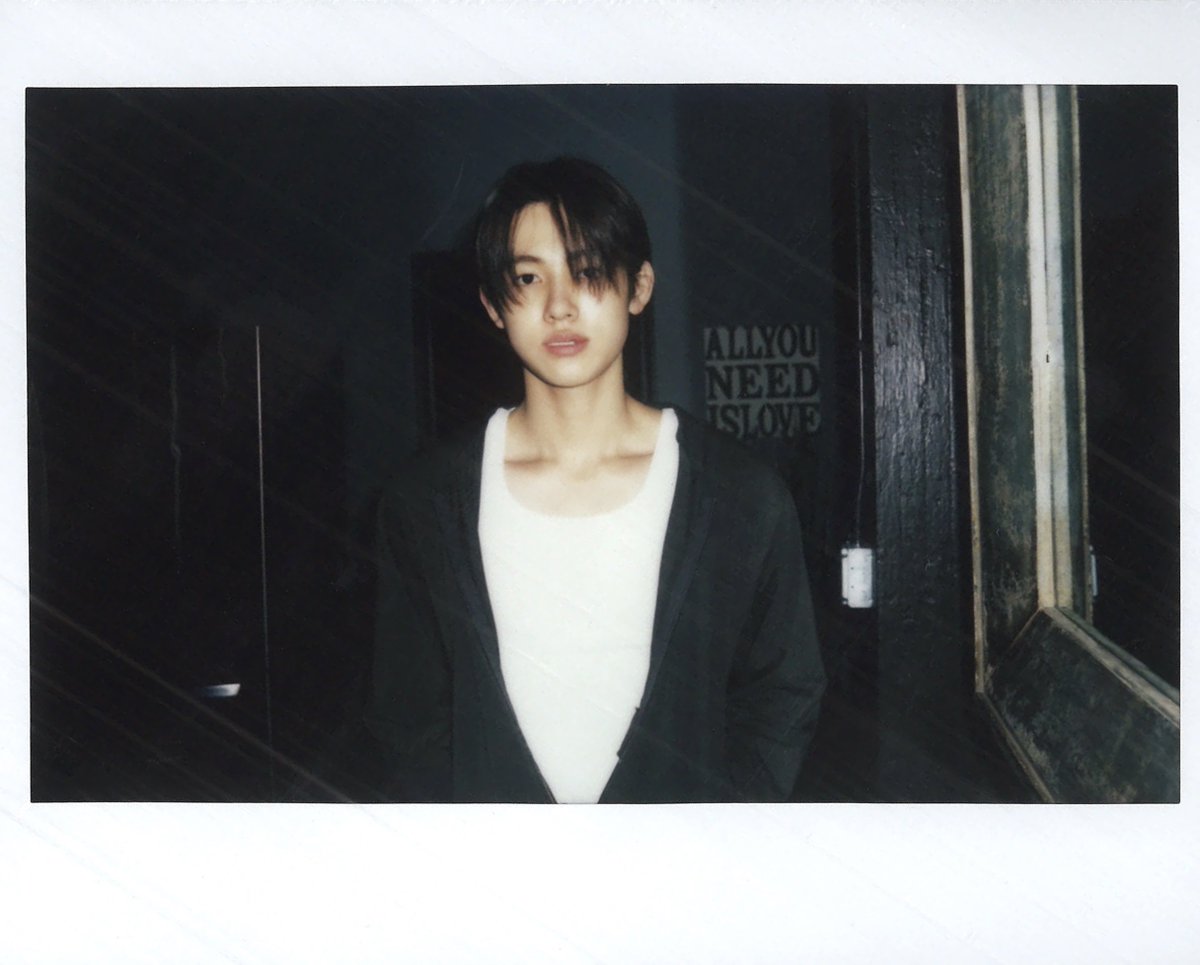 whatchueom's tweet photo. GREENGREEN 'Portrait' &amp; 'Panorama' 비하인드 #성현 #SEONGHYEON #CORTIS https://t.co/QY1X0MOjLn