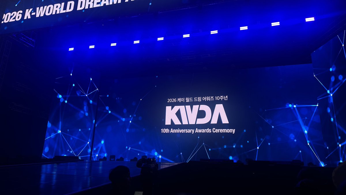 deokhu_mm's tweet photo. 260827 KWDA 케이월드드림어워즈 대리찍사

본무대 B구역1열
캠 10
사진 5

📸사후 사진
엑스러브
나우즈
아홉
아이딧
싸이커스
미야오
82메이저
하이파이유니콘
QWER
에반 희승
제이비
아일릿
피원하모니

캠 사진⭕️
앤더블
알디원
리센느
킥플립
앤팀
르세라핌

대리 댈찍 댈캠 데이터 DATA https://t.co/lFzRlqqeJ2