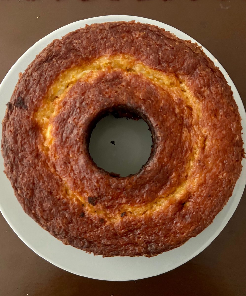 libryaninha's tweet photo. fiz um bolinho de milho com goiabada e requeijão cremoso e ficou surreal de bom 🤤 https://t.co/zNTMgfdXxR