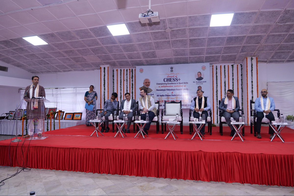 jayantrld's tweet photo. India has 99 Grandmasters. The next one may be sitting in a Navodaya school today!

Launched CHESS+ at National Bal Bhavan with @NVS_HQ and @aicfchess — bringing structured chess coaching, certified mentors, and competition to 30 Jawahar Navodaya Vidyalayas across Delhi NCR.

Four Grandmasters. Hundreds of students. One unforgettable afternoon. Grateful to GMs @srinathchess @pawnof64squares @vaibhavschess @chessgmkunte and @narangnitin for showing our students what dedication to the game looks like up close.

Chess equipment for all 30 schools made possible through CSR partners via @vidyanjali_edu. Because every child deserves a board to think on.

#CHESSPlus #IndianChess #NEP2020