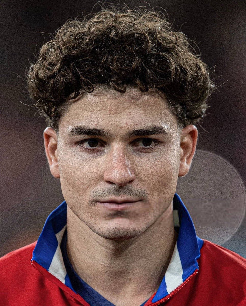 RuangBarca's tweet photo. 🚨🚨⛔️ BERITA TERKINI: Atletico RESMI menolak bernegosiasi dengan Barcelona untuk Julian Alvarez: 

“Anggota-anggota Dewan Direksi Atlético Madrid secara bulat menyatakan dukungan penuh mereka terhadap keputusan klub untuk tidak menegosiasikan transfer Julián Álvarez ke FC Barcelona” 💢

“Atlético Madrid terbuka untuk negosiasi-negosiasi biasa yang terjadi di pasar transfer, tetapi selalu dengan cara yang etis dan profesional serta dengan rasa hormat antar klub. Kami sepenuhnya mendukung posisi yang sebelumnya dikomunikasikan oleh klub bahwa FC Barcelona belum memenuhi persyaratan-persyaratan ini dan, akibatnya, tidak ada negosiasi yang dilakukan, maupun akan dilakukan, dengan mereka mengenai transfer Julián Álvarez.” 🇦🇷 

"Atlético Madrid yakin bahwa pemain mereka akan memahami keputusan ini dan fokus pada bekerja sebaik mungkin untuk membantu klub mencapai tujuannya, seperti yang telah ia lakukan selama dua musim di mana ia membela warna klub” 🚫