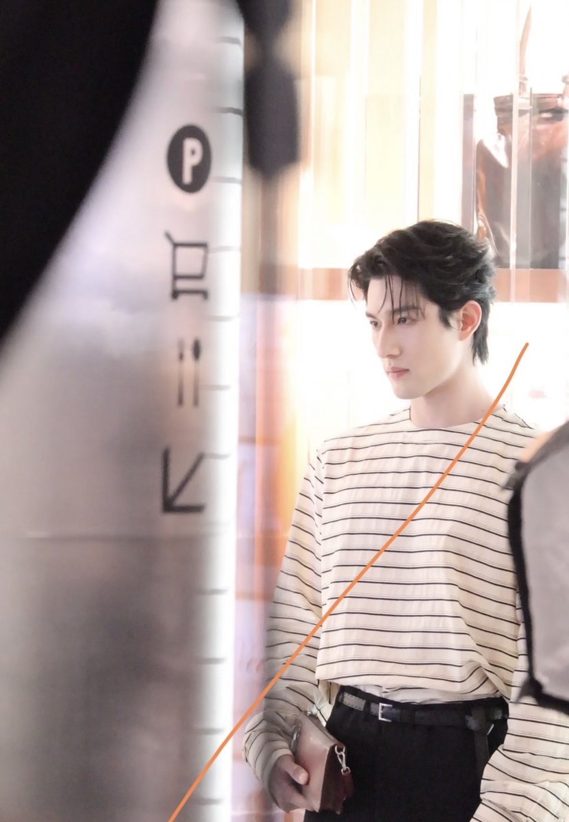 katdramalover2's tweet photo. FATHER GODDD!!!

AYDEN SNG PRADA PARAGON STORE
#AydenSngXPrada https://t.co/Y1gb0dQJrt