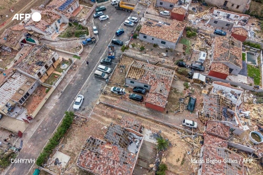 FranckLeGall13's tweet photo. Dis @EmmanuelMacron ton pote #MBS ... il n'aurait pas 2 ou 3 milliards en râble pour reconstruire #LePorge et #Pomas ?
(vu qu'apparemment la France est si pauvre que tu n'es pas capable de les trouver)
#ParcDragonBall https://t.co/g4Vq9vvB7F