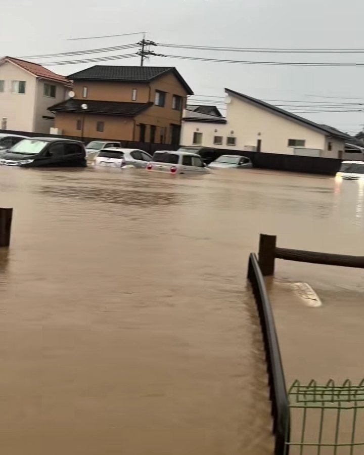 tetsuya463's tweet photo. 羽咋駅凄かったんだな、、、

#大雨
#洪水
#災害
#石川県
#冠水 https://t.co/vipSPuUw2Y