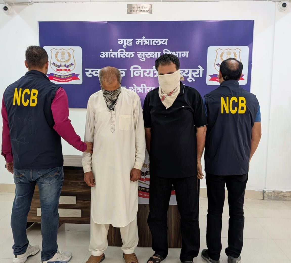 narcoticsbureau's tweet photo. 🚨 NCB busts heroin cartel in Jammu; cross-border links suspected.

🔷 5.160 kg heroin seized; 3 drug traffickers arrested including mastermind.

🔷 On specific intelligence, NCB intercepted a vehicle at Panjtirthi, Jammu on 22.08.2026, seizing 5.160 kg heroin &  arresting two Baramulla residents. Follow-up action led to the arrest of another Baramulla resident in Leh.

🔷 Investigation indicates seized  heroin being  part of an organized cross-border supply chain originating from Pakistan via Uri sector. NCB  probing the backward & forward linkages.

#NCB #NarcoticsControlBureau #SayNoToDrugs #ZeroTolerance #DrugSeizure

@PMOIndia @HMOIndia @dg_ncb @PIB_India @DDNewslive @airnewsalerts @NCBJAMMU