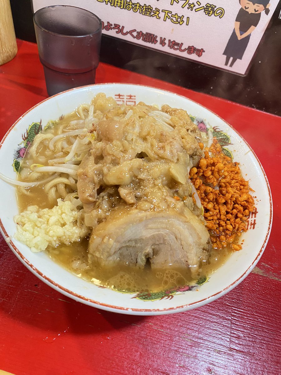 Crescent_noob's tweet photo. 病院前に二郎系を食う習慣 https://t.co/WT3fuY96rc